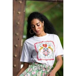 NEW EMILY LOVELOCK kate print t-shirt in white